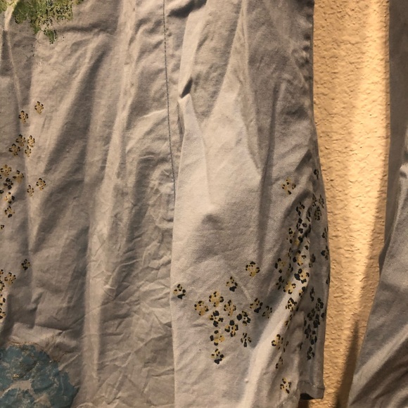 Embroidered button up - Picture 10 of 12